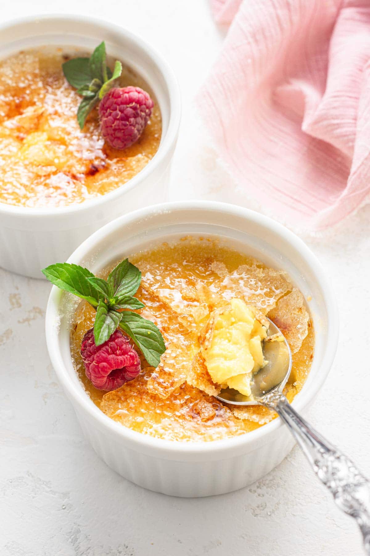Shockingly Simple Crème Brûlée: Your 6-Ingredient Guide